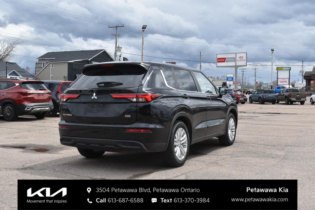 2022 Mitsubishi Outlander ES 4dr S-AWC Photo