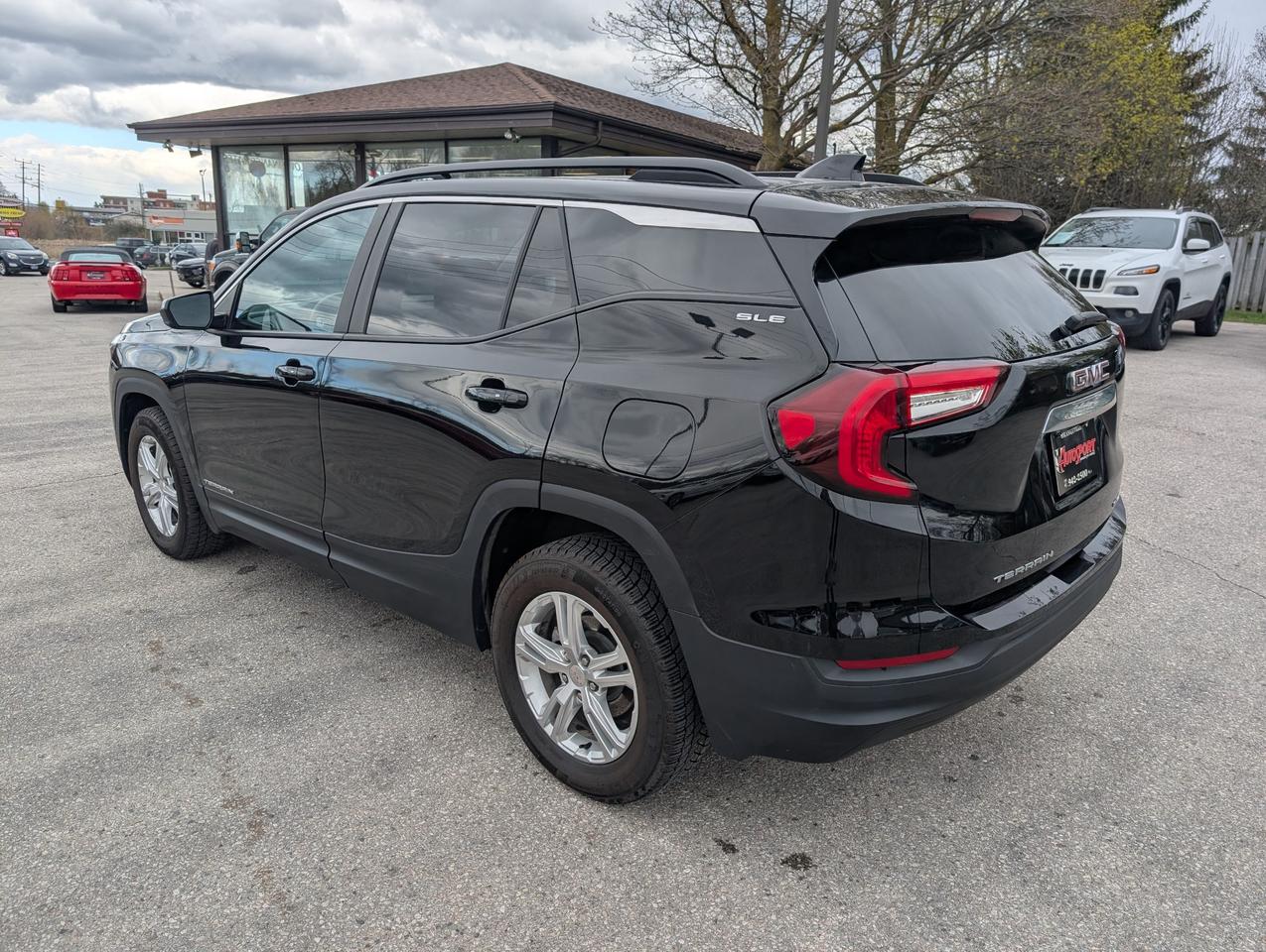 2022 GMC Terrain SLE All-wheel Drive Photo2