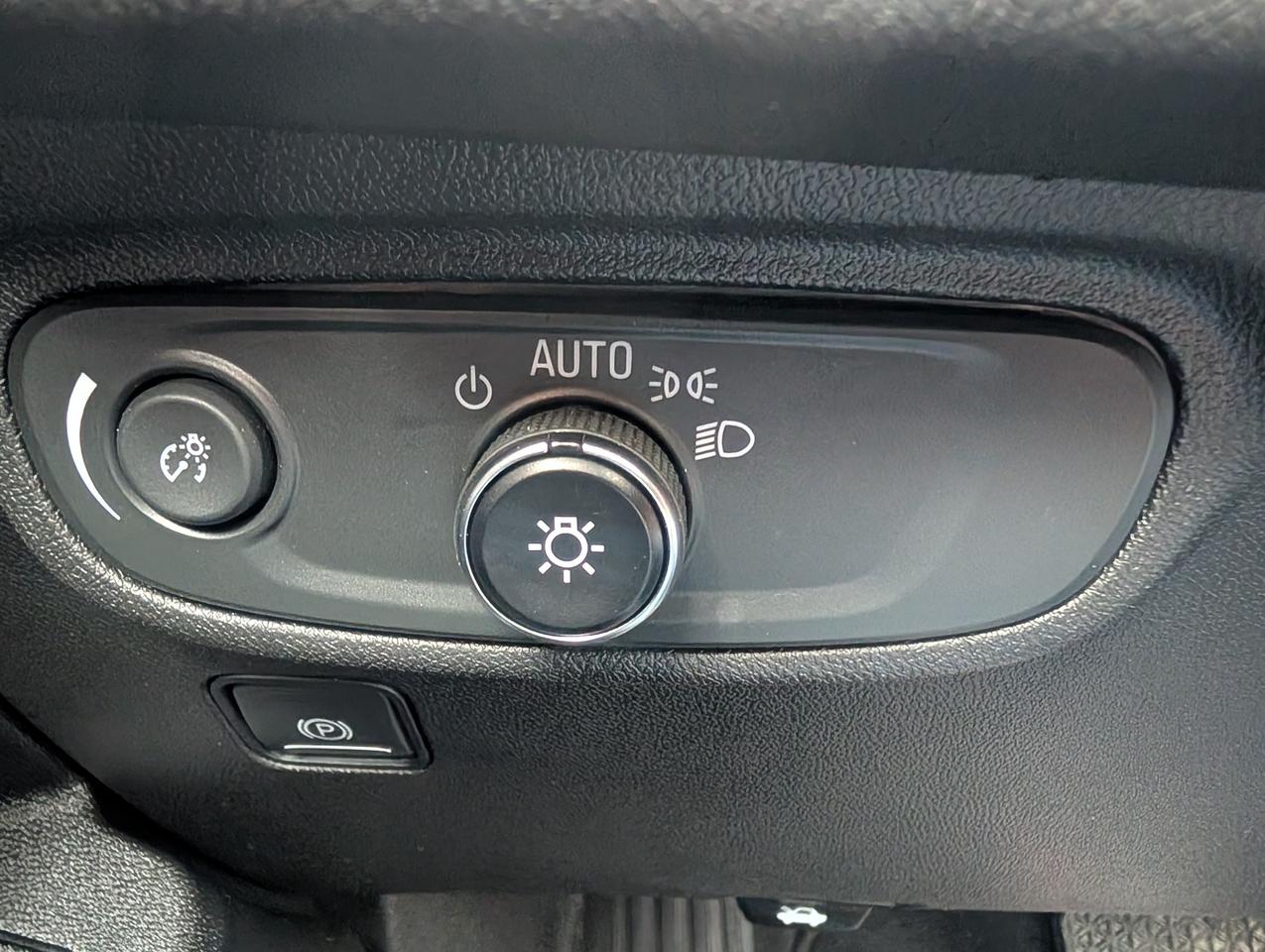 2022 GMC Terrain SLE All-wheel Drive Photo