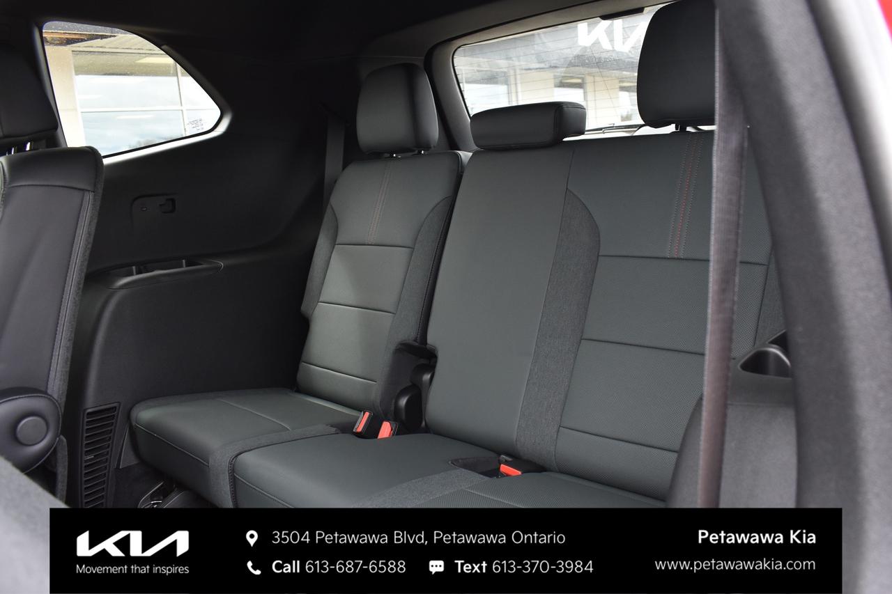 2026 GMC Acadia AT4 4dr All-Wheel Drive Photo