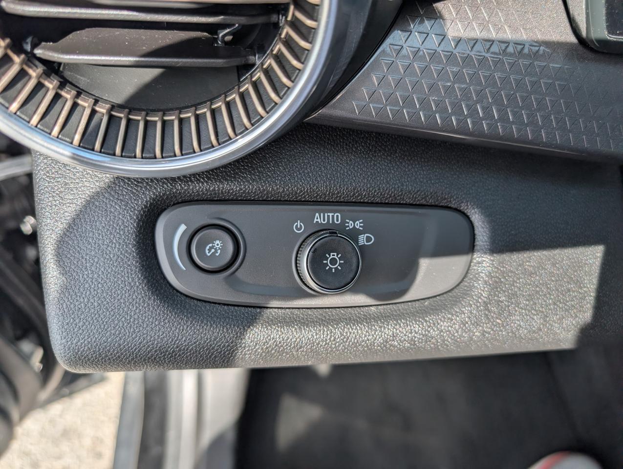 2024 Chevrolet Trax ACTIV 4dr Front-Wheel Drive Photo