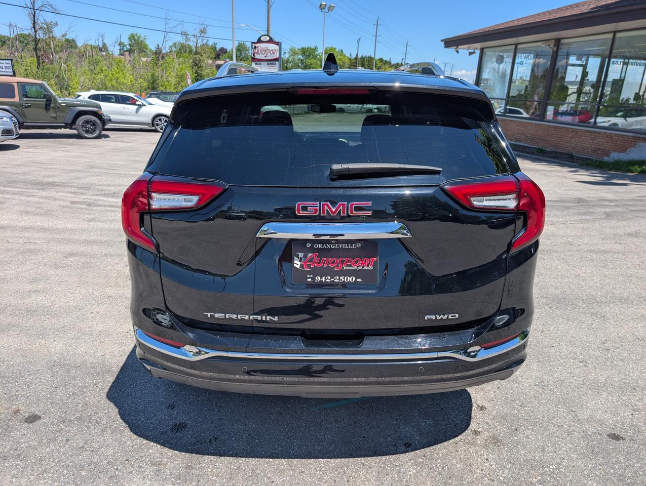 2024 GMC Terrain Denali 4dr All-Wheel Drive Photo3