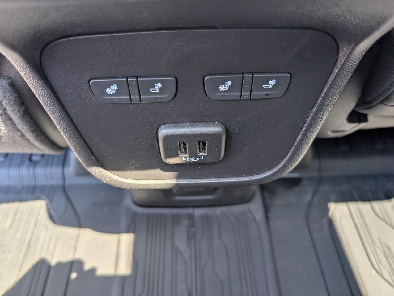 2024 GMC Terrain Denali 4dr All-Wheel Drive Photo