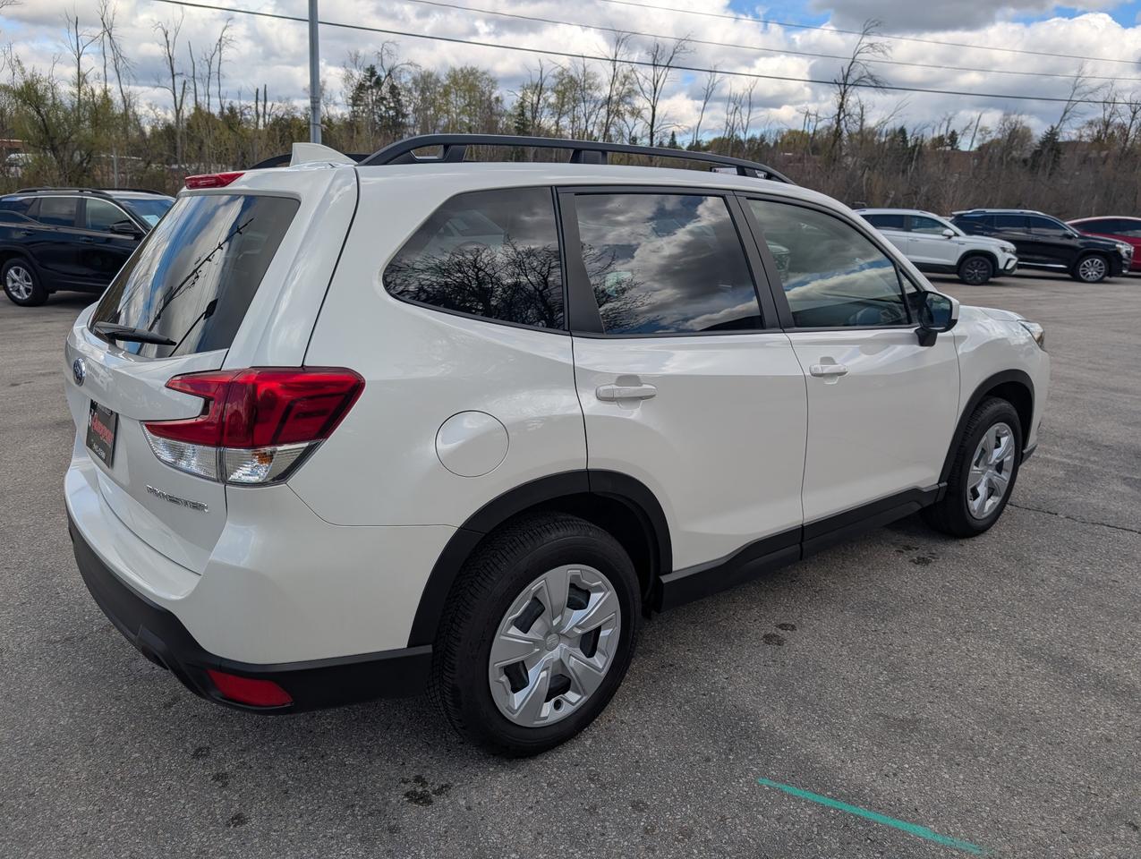 2023 Subaru Forester Base 4dr All-Wheel Drive Photo4