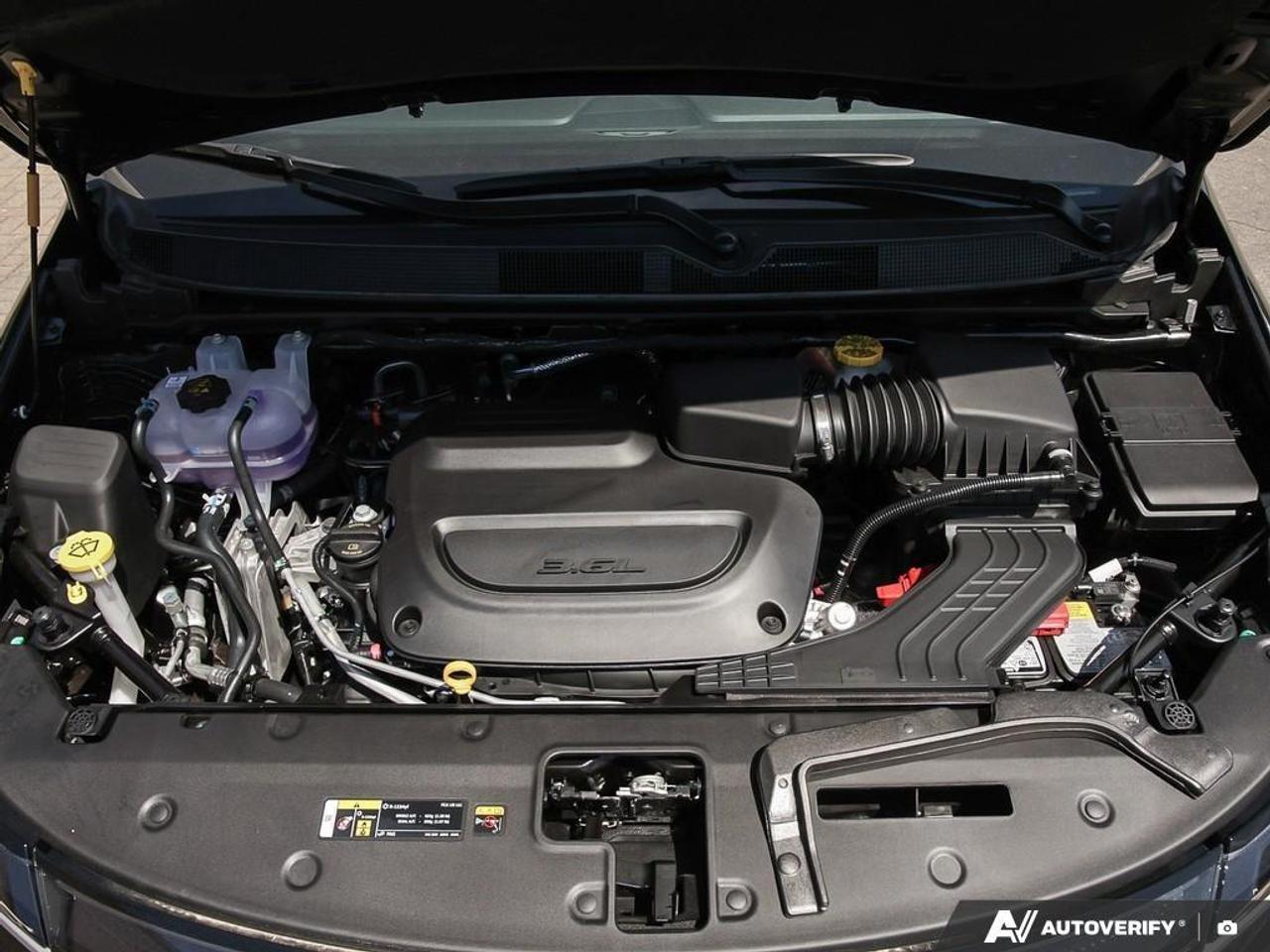 2027 Chrysler Pacifica Select All-Wheel Drive Passenger Van Photo