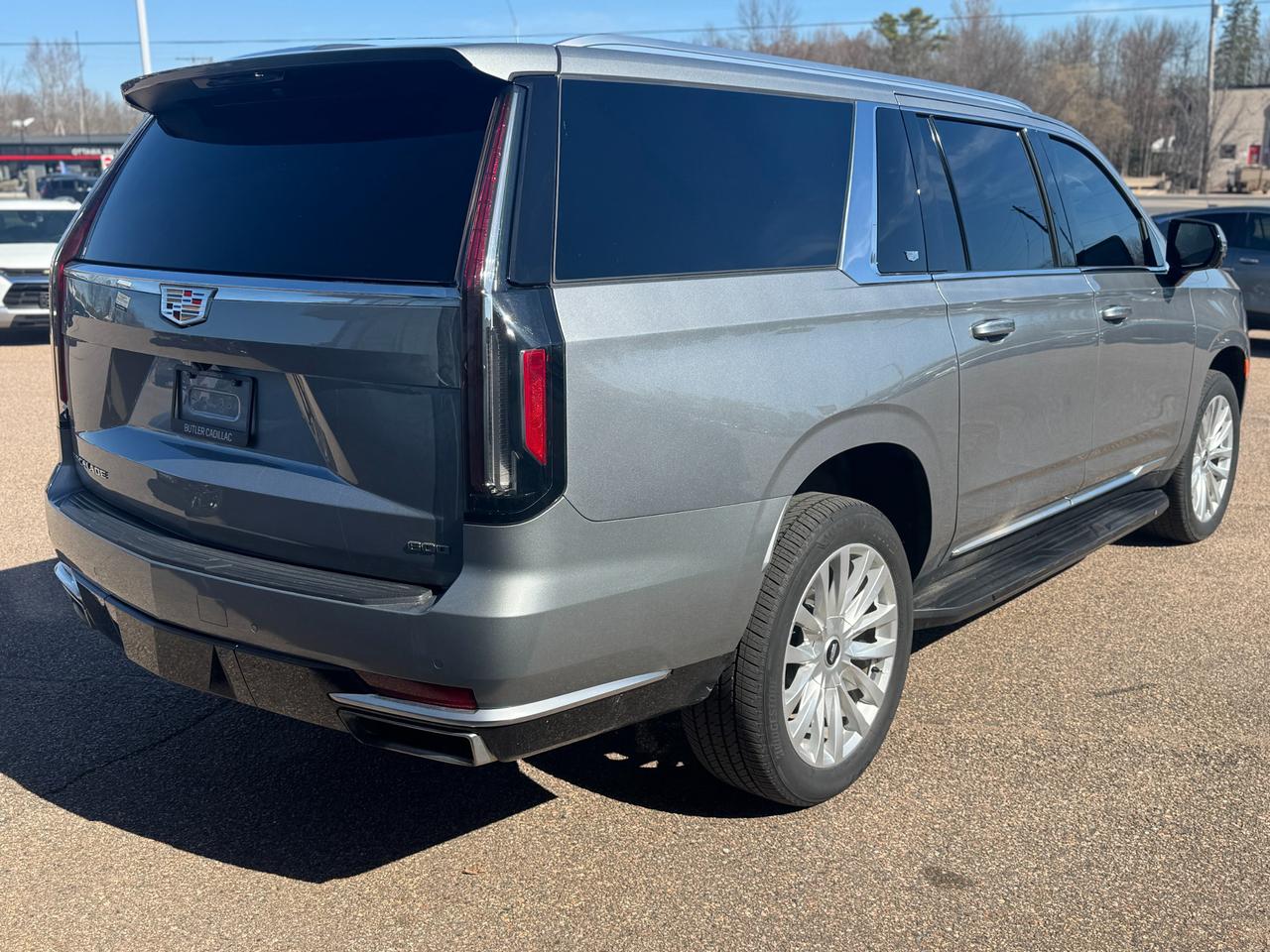 2024 Cadillac Escalade ESV Luxury 4dr All-Wheel Drive Photo