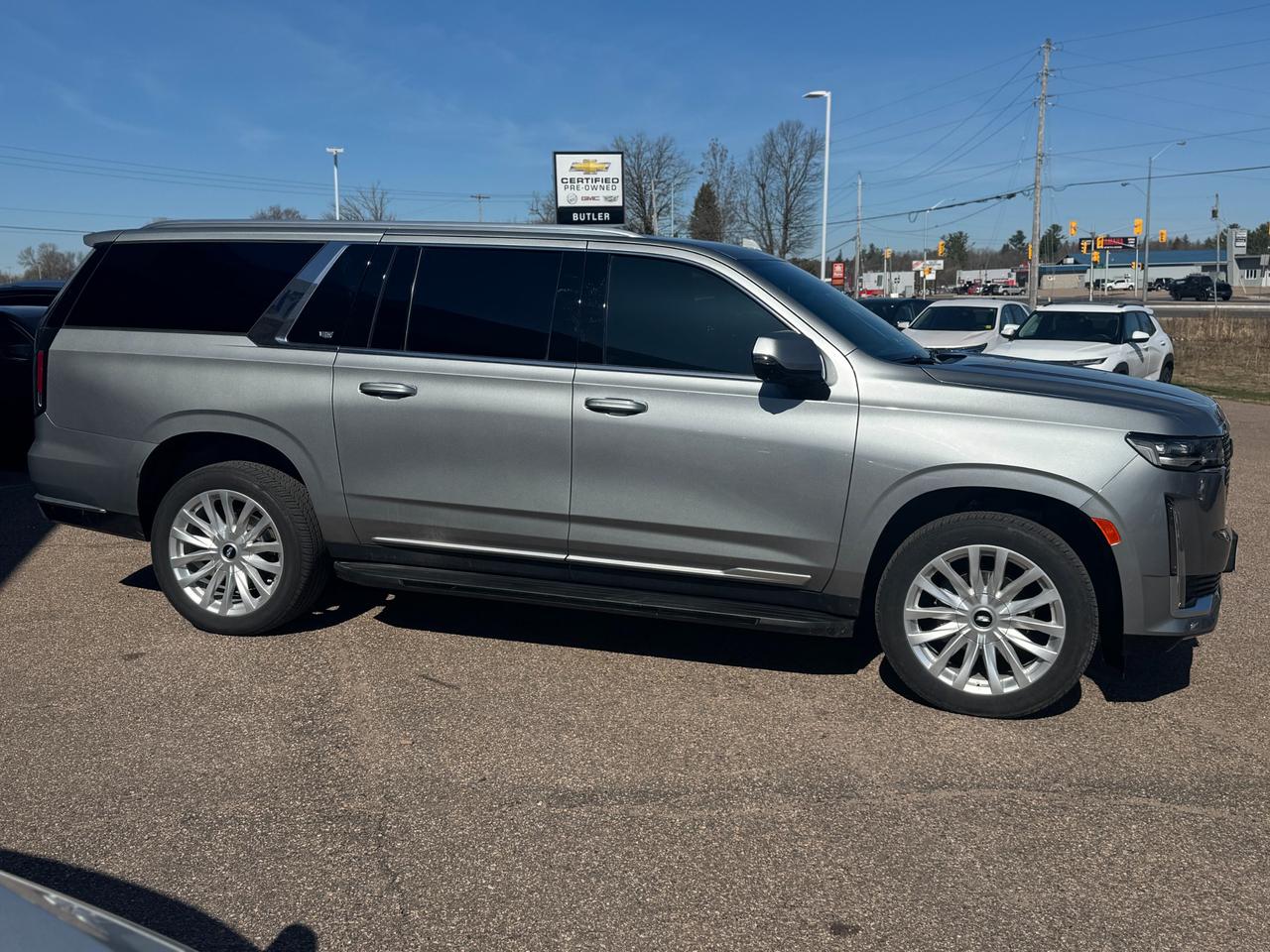 2024 Cadillac Escalade ESV Luxury 4dr All-Wheel Drive Photo