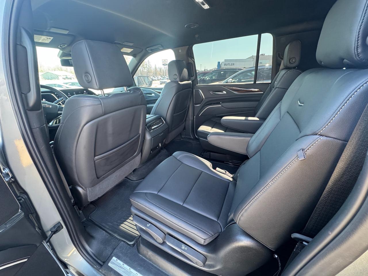 2024 Cadillac Escalade ESV Luxury 4dr All-Wheel Drive Photo