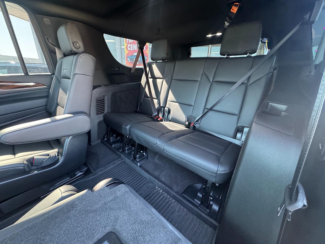 2024 Cadillac Escalade ESV Luxury 4dr All-Wheel Drive Photo