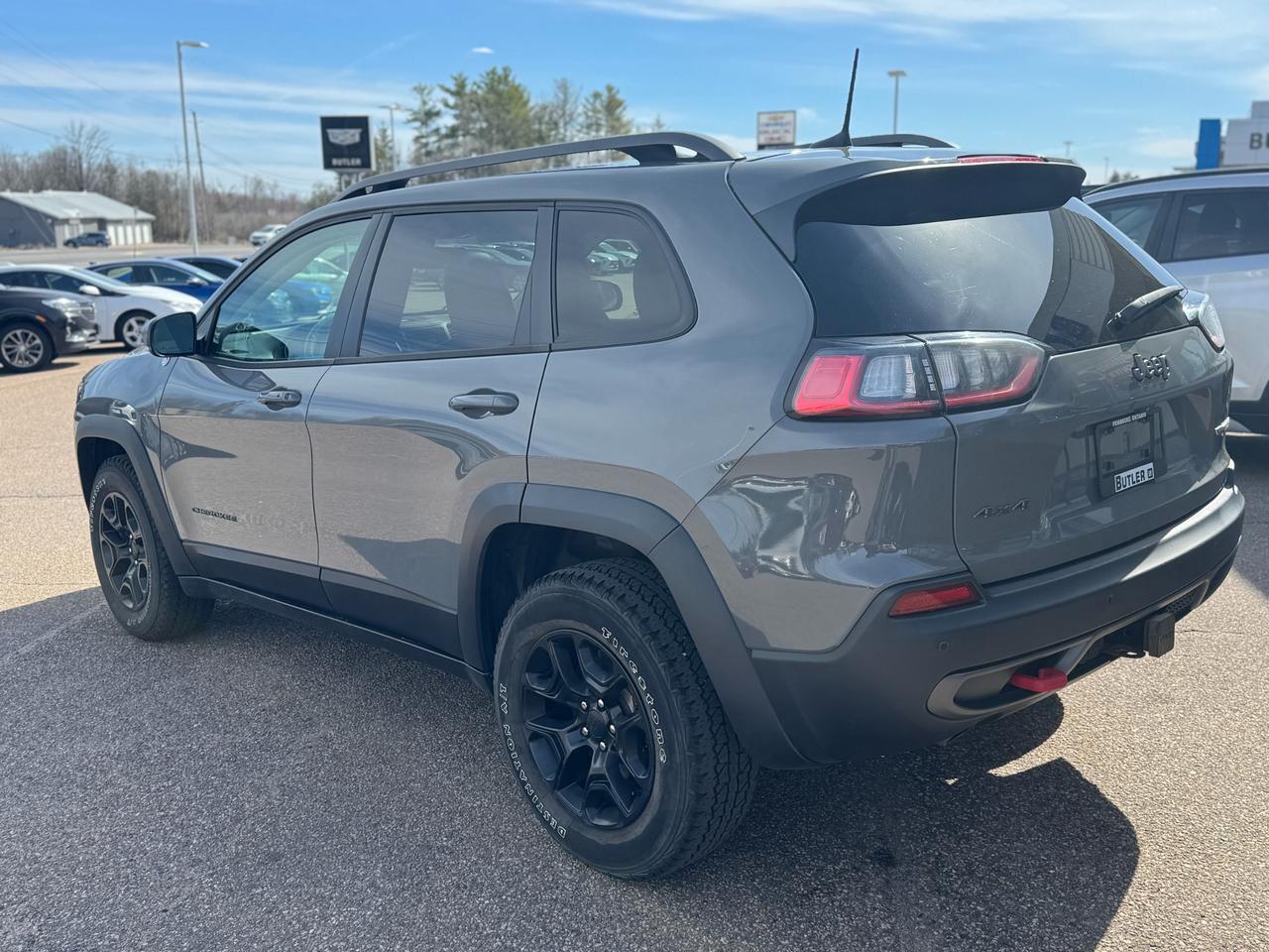 2019 Jeep Cherokee Trailhawk 4dr 4x4 Photo2