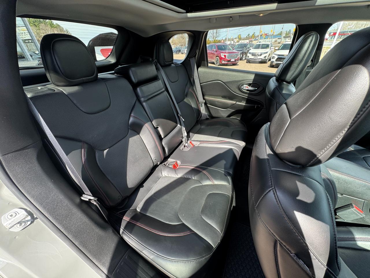 2019 Jeep Cherokee Trailhawk 4dr 4x4 Photo