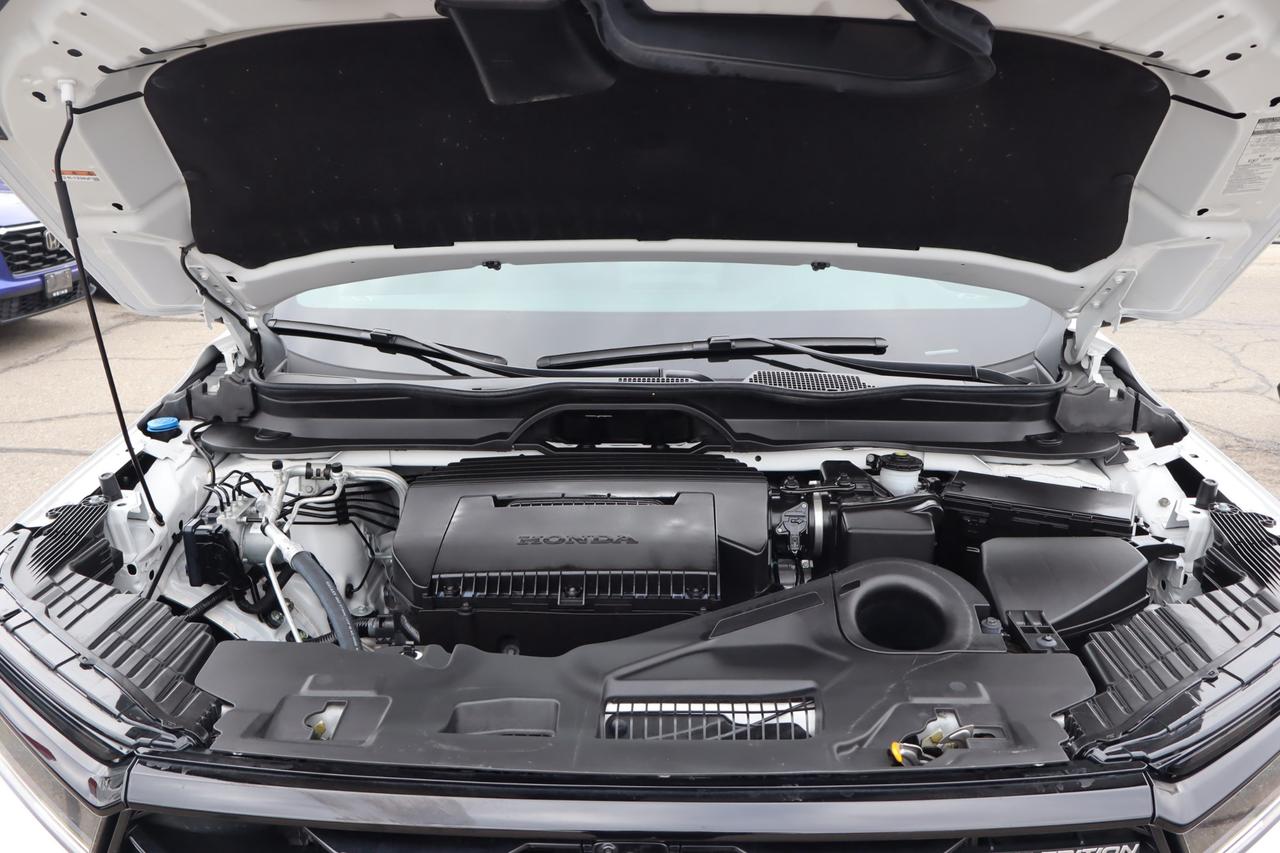 2025 Honda Pilot Black Edition 4dr All-Wheel Drive Photo