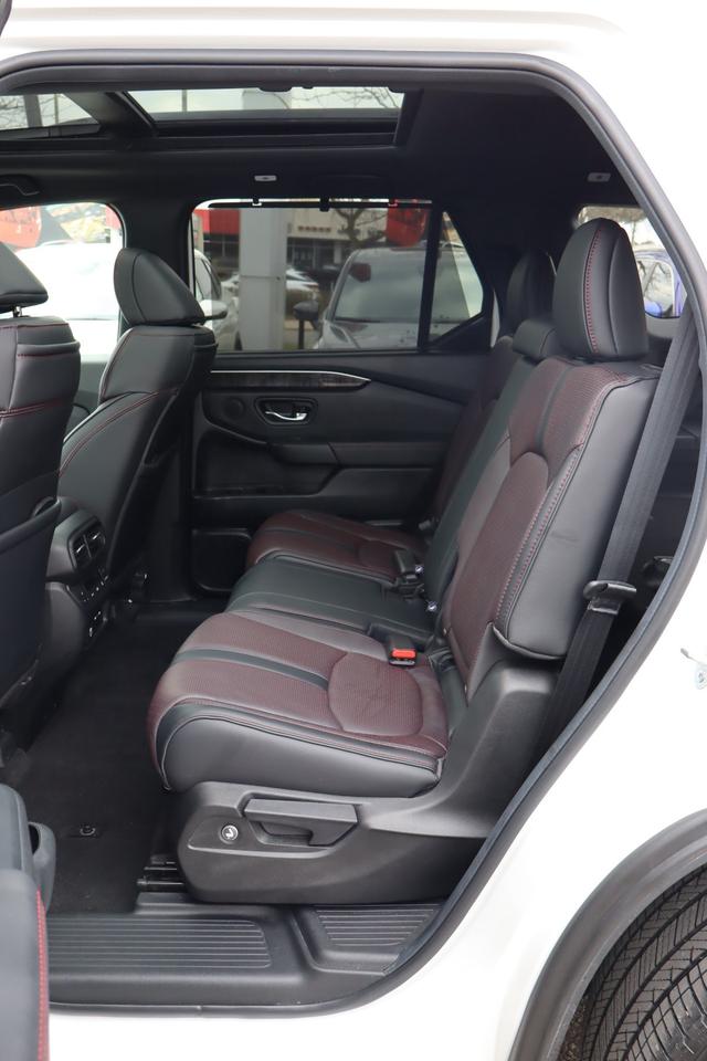 2025 Honda Pilot Black Edition 4dr All-Wheel Drive Photo