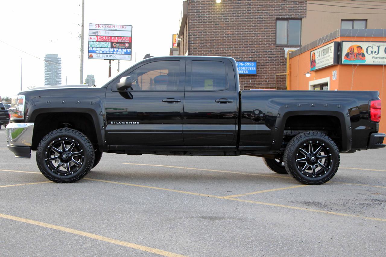 2018 Chevrolet Silverado 1500 LT Photo3