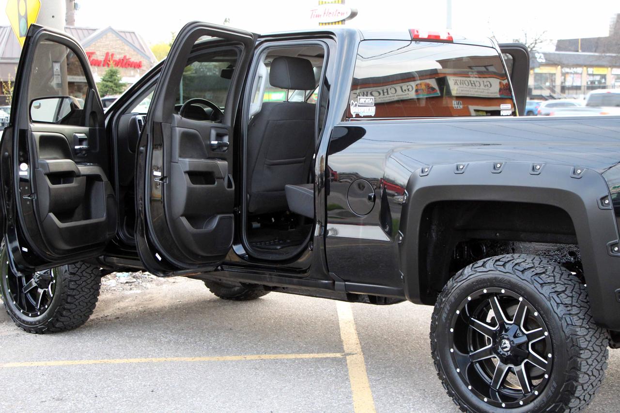 2018 Chevrolet Silverado 1500 LT Photo