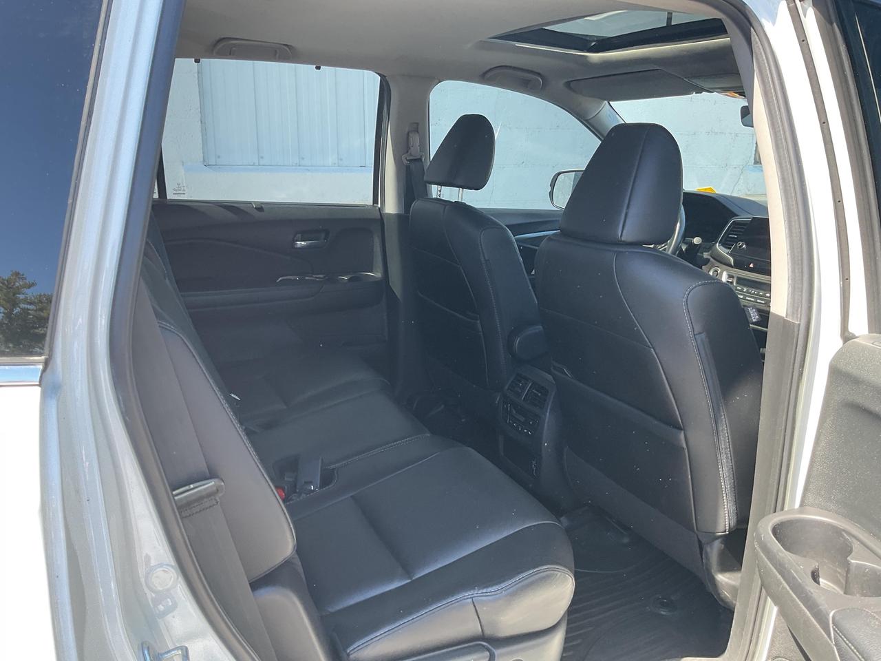 2021 Honda Pilot EX-L Navi 4dr All-Wheel Drive Photo