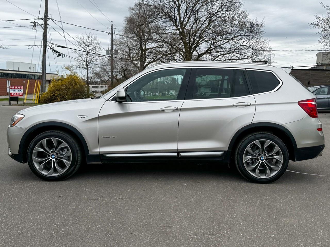 2015 BMW X3 Full BMW Service/X line/Blind spot/Heads up display Photo4