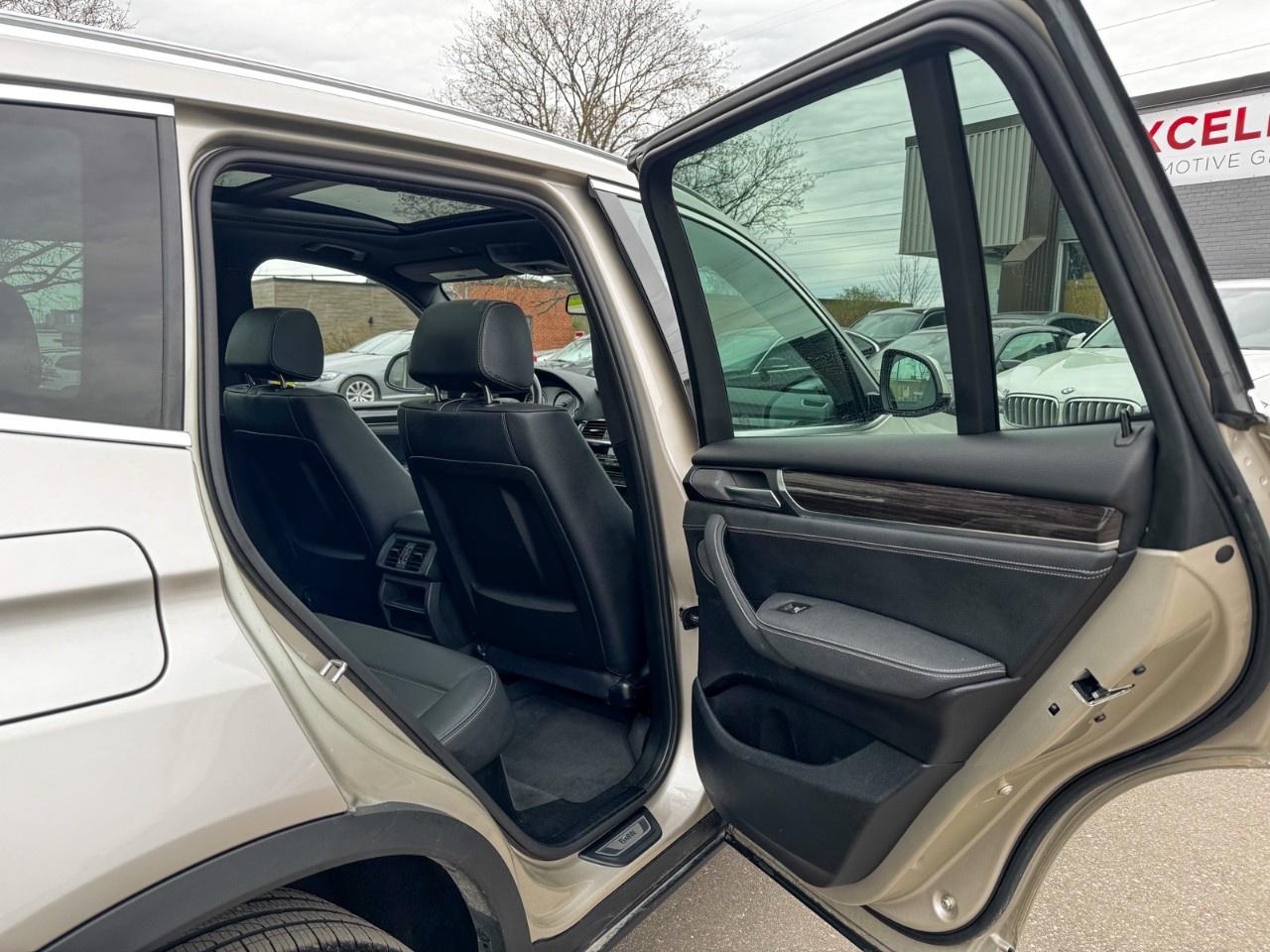 2015 BMW X3 Full BMW Service/X line/Blind spot/Heads up display Photo