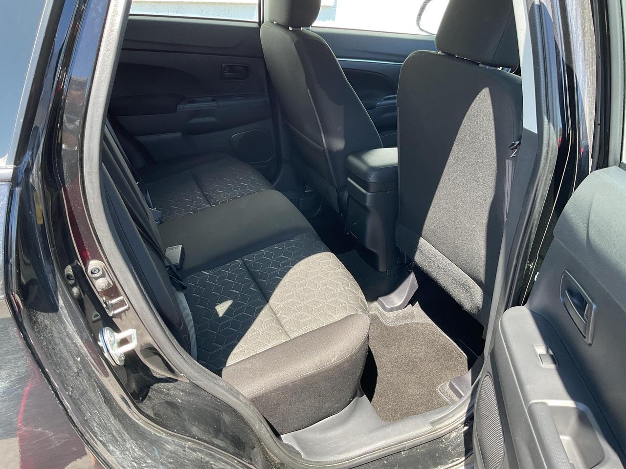 2024 Mitsubishi RVR ES 4dr AWC Photo