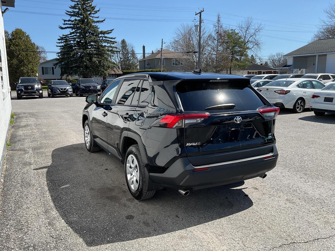 2024 Toyota RAV4 LE 4dr All-wheel Drive Photo