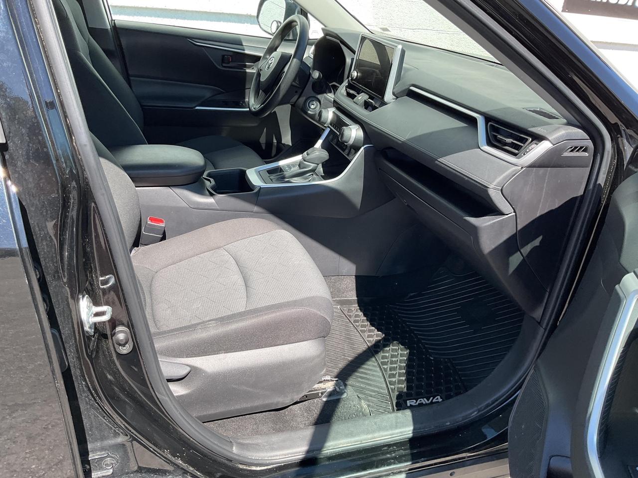 2024 Toyota RAV4 LE 4dr All-wheel Drive Photo