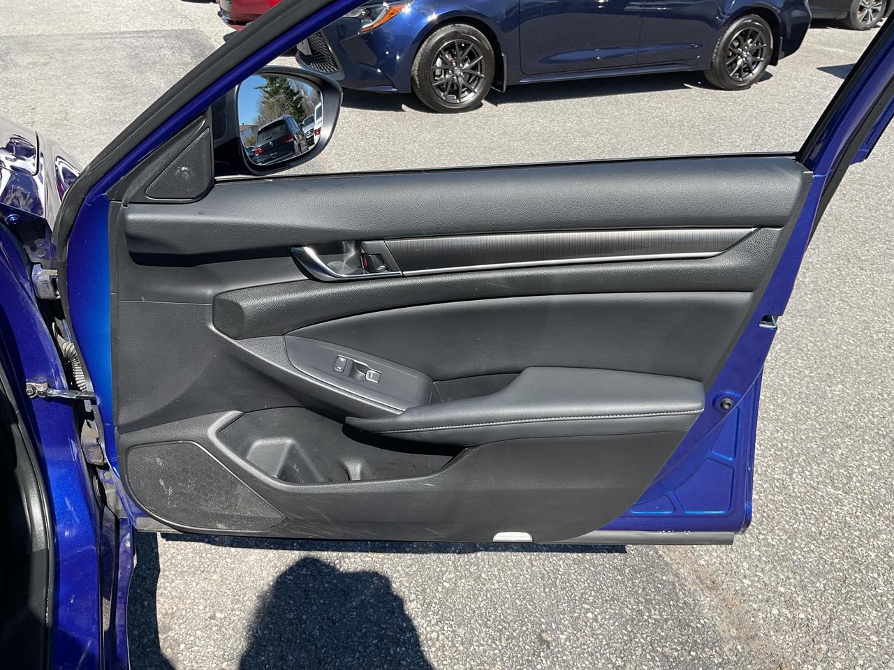 2022 Honda Accord Sport 2.0T 4dr Sedan Photo