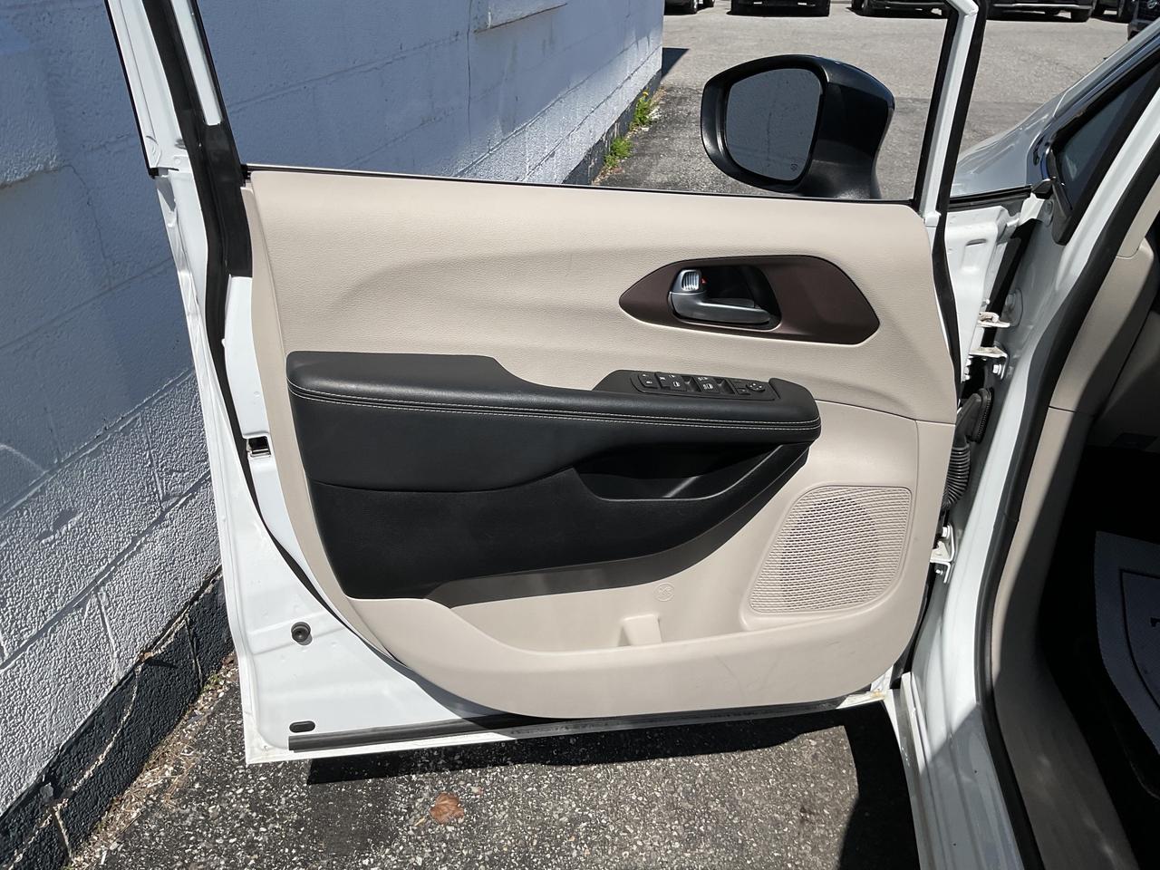 2024 Chrysler Grand Caravan SXT Front-Wheel Drive Passenger Van Photo