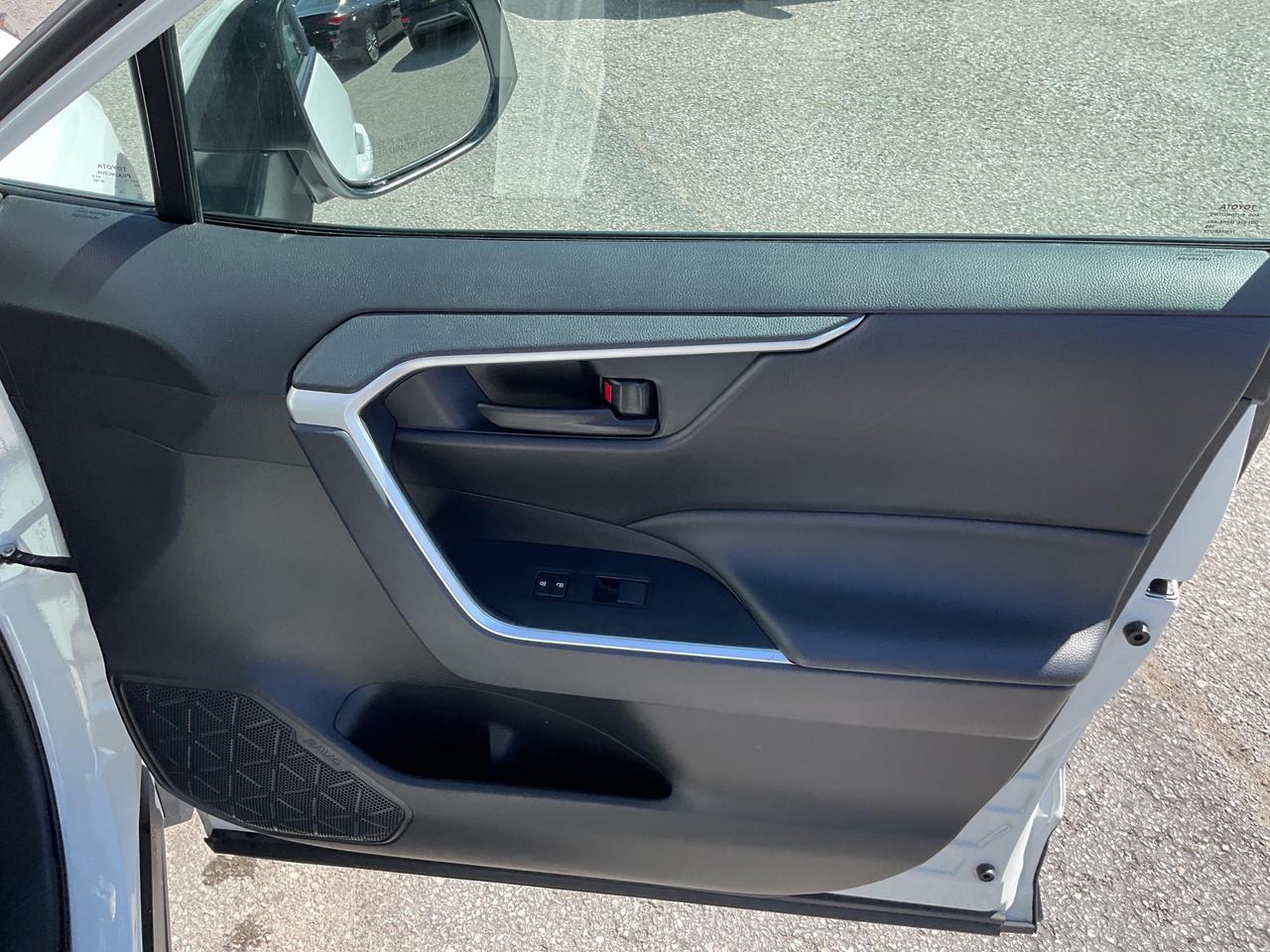 2024 Toyota RAV4 LE 4dr All-wheel Drive Photo