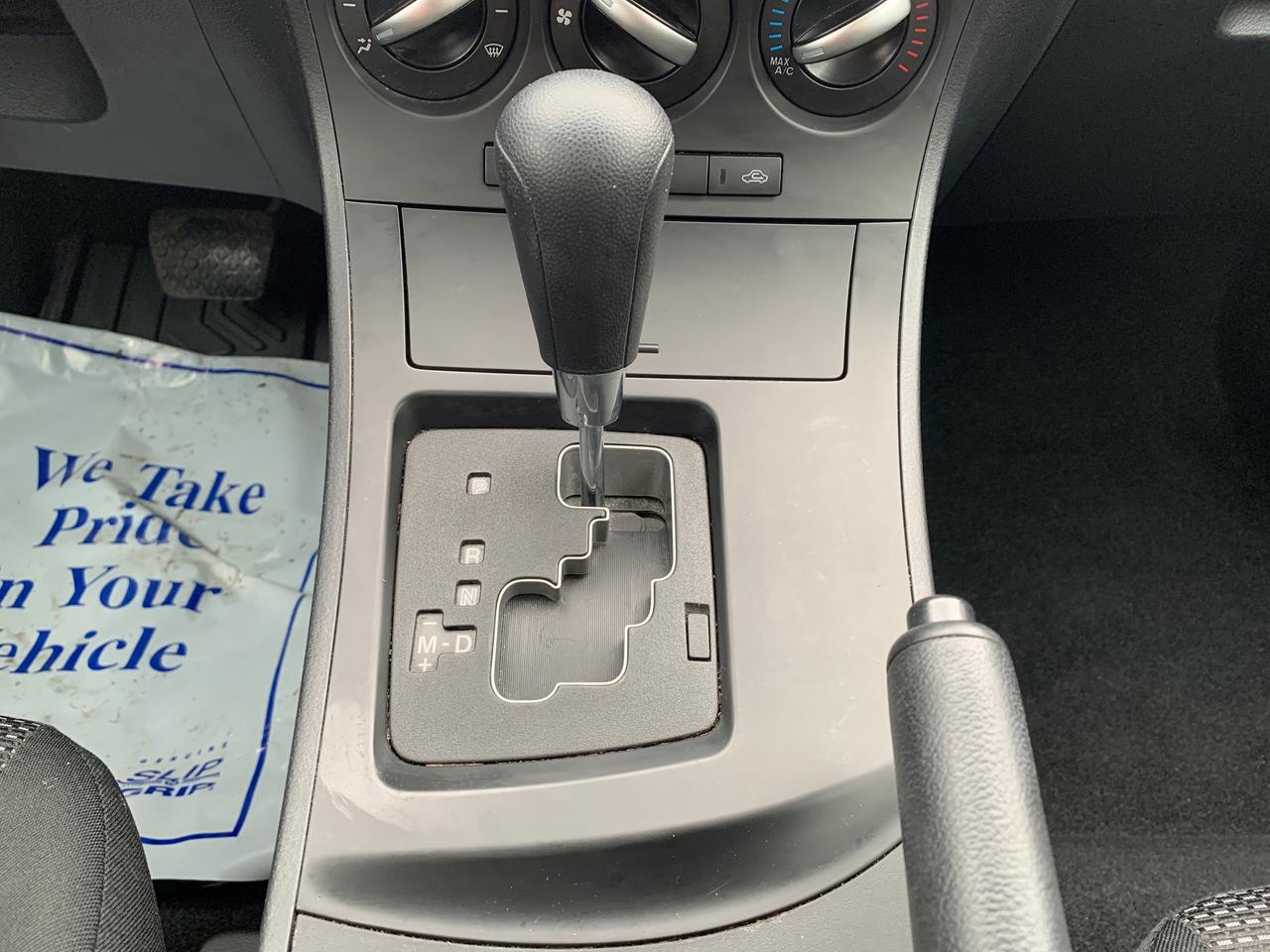 2013 Mazda MAZDA3 4dr HB Sport Auto GX Photo