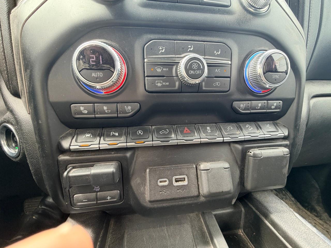 2021 GMC Sierra 1500 Crew Cab Short Box 4-Wheel Drive Denali Photo