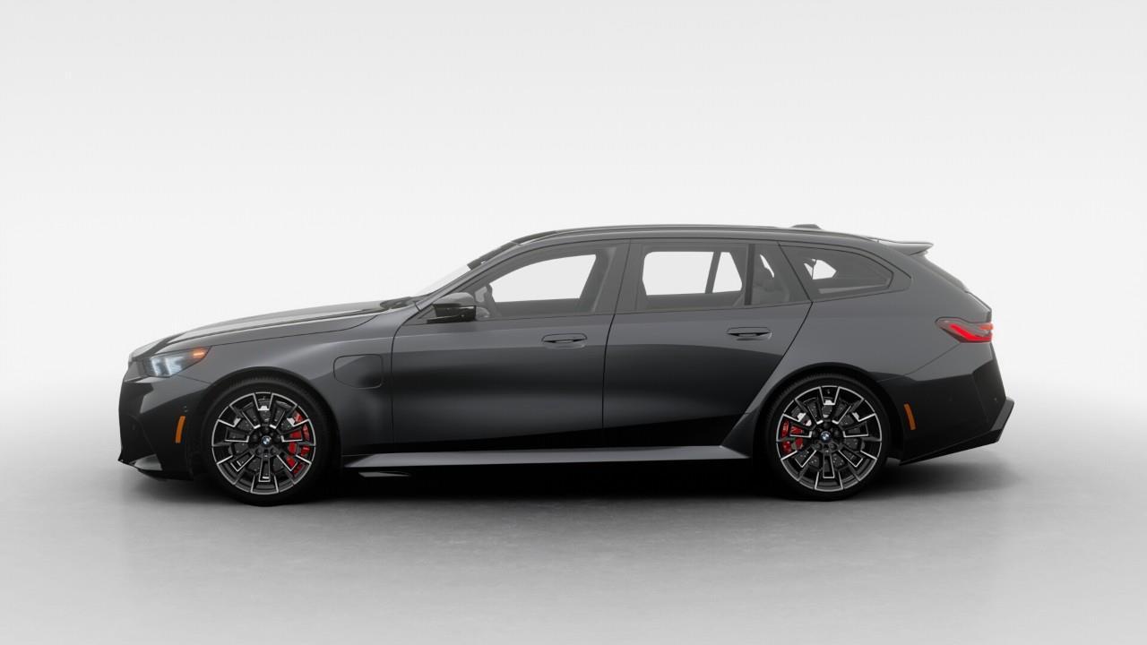 2027 BMW M5 Base 4dr All-Wheel Drive Touring Photo3