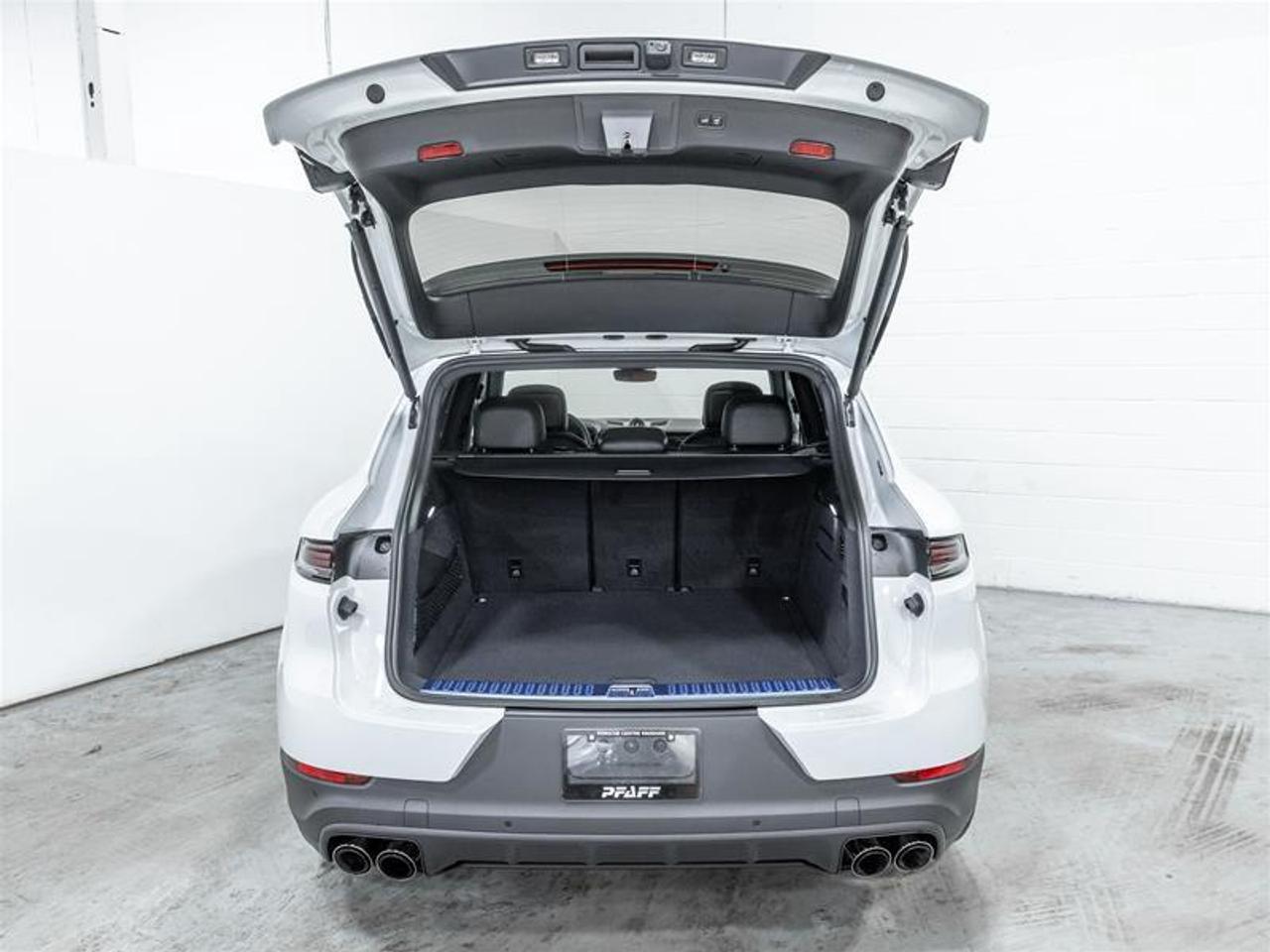 2026 Porsche Cayenne  Photo