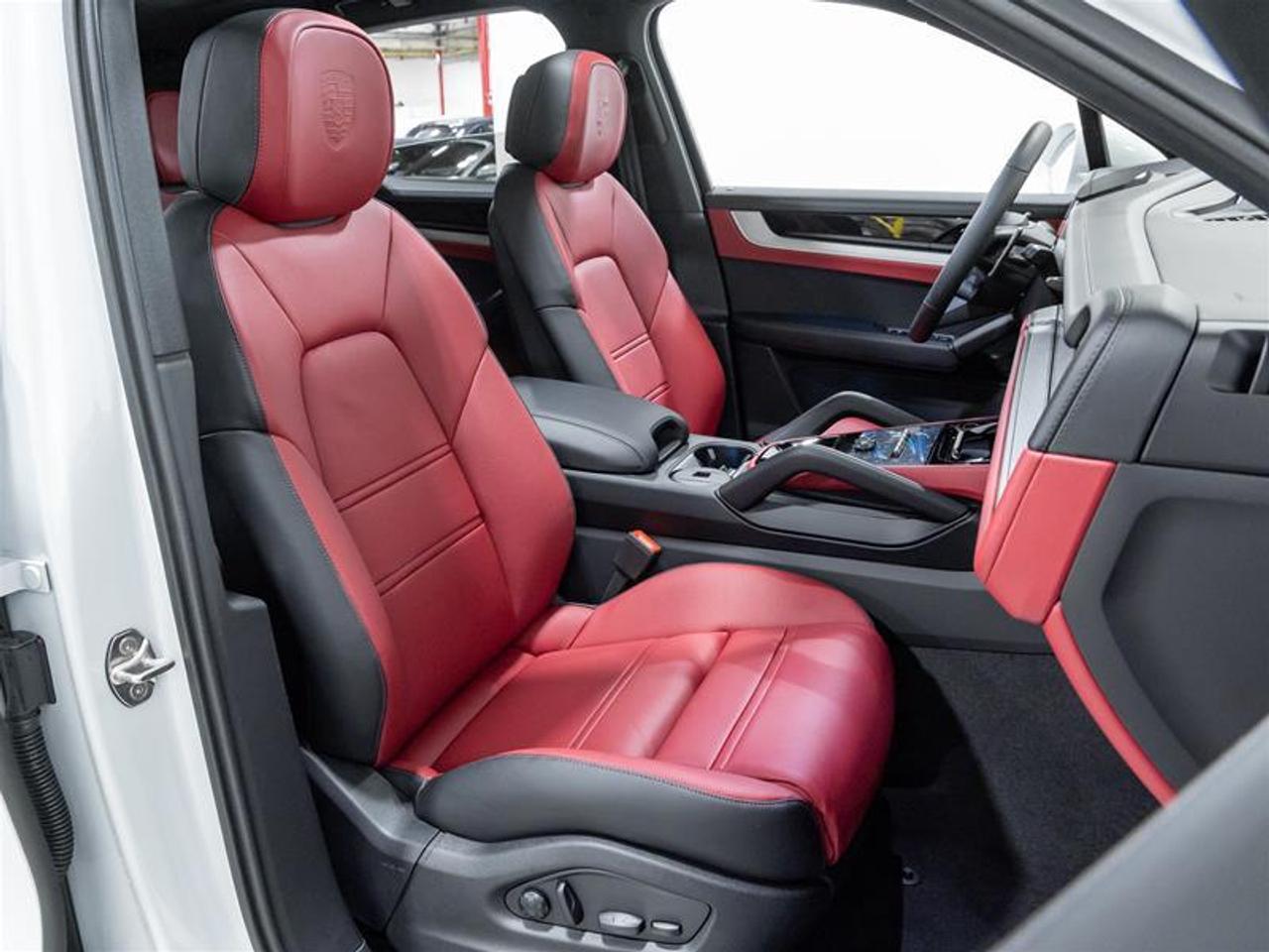 2026 Porsche Cayenne  Photo