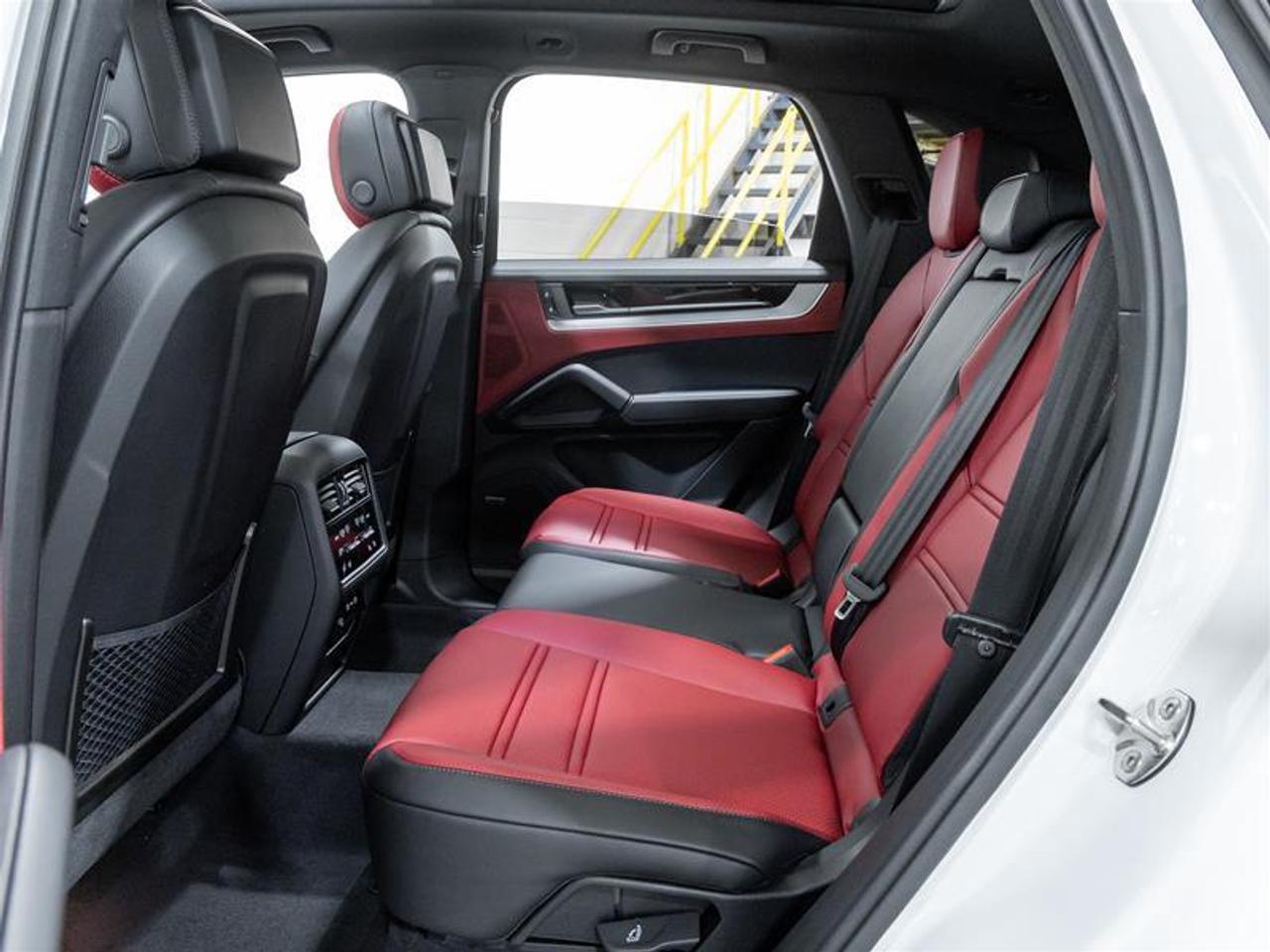 2026 Porsche Cayenne  Photo