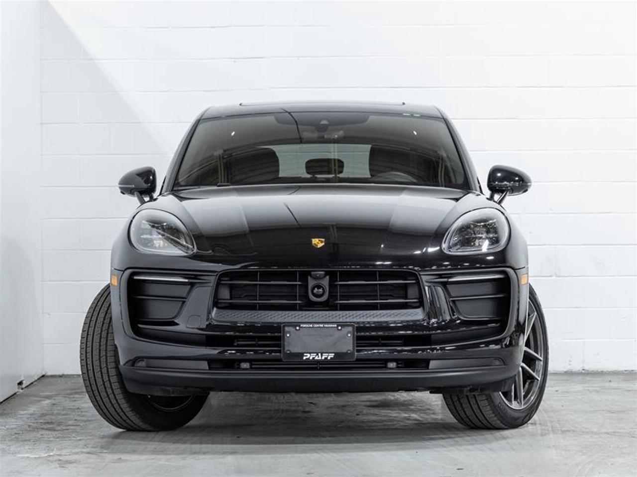 2026 Porsche Macan  Photo1