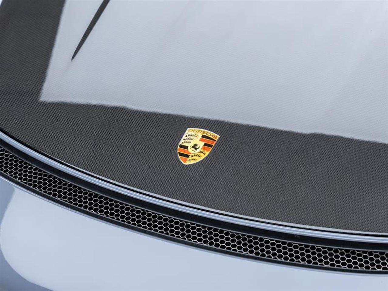 2023 Porsche 718 Cayman  Photo2