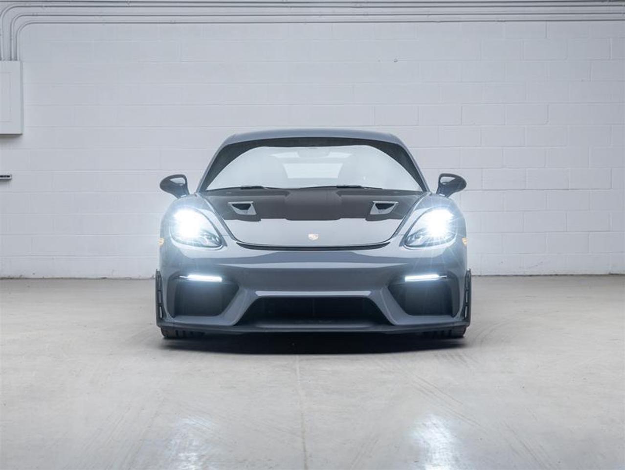 2023 Porsche 718 Cayman  Photo