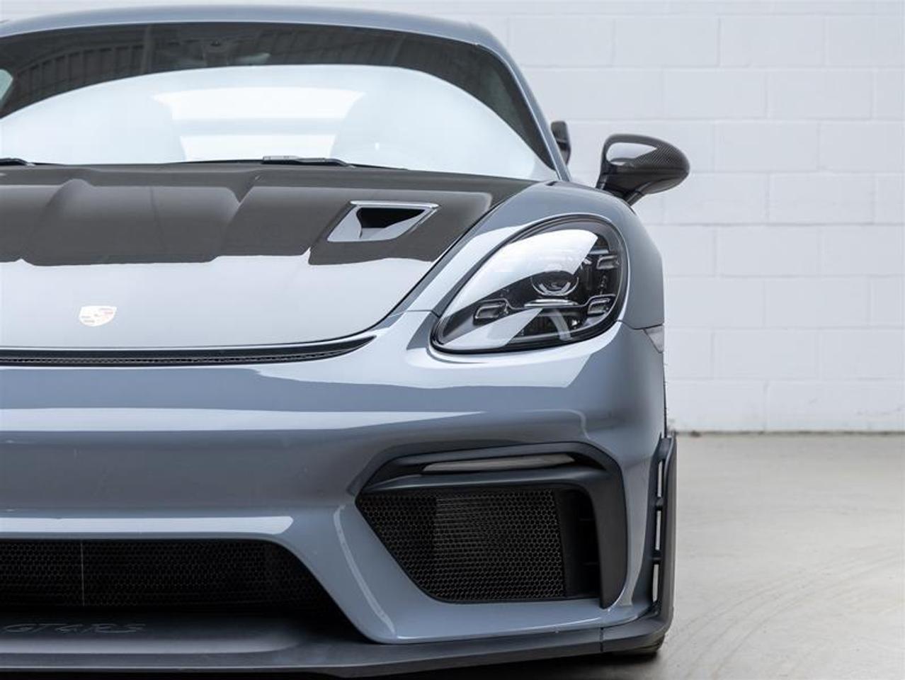 2023 Porsche 718 Cayman  Photo