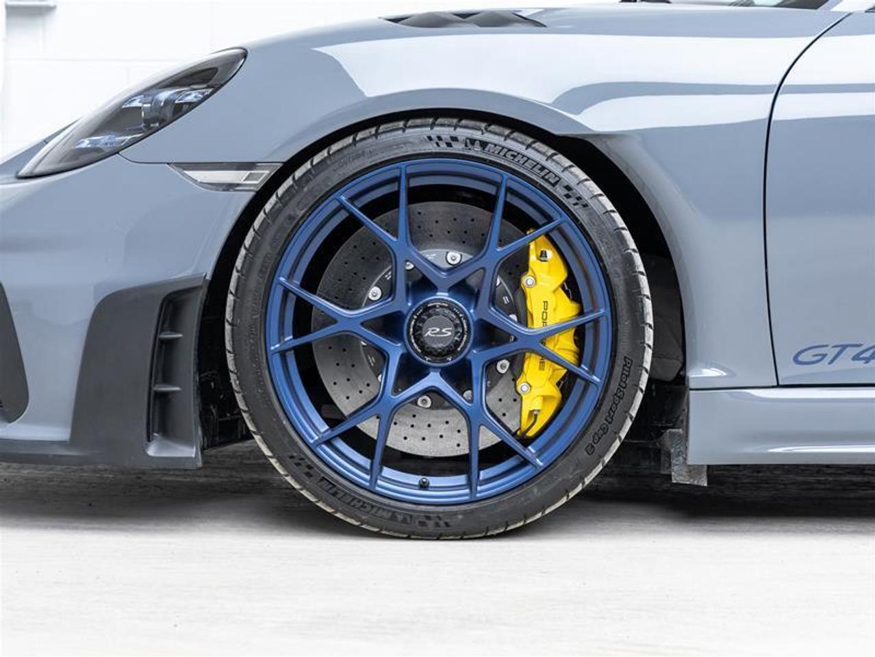 2023 Porsche 718 Cayman  Photo