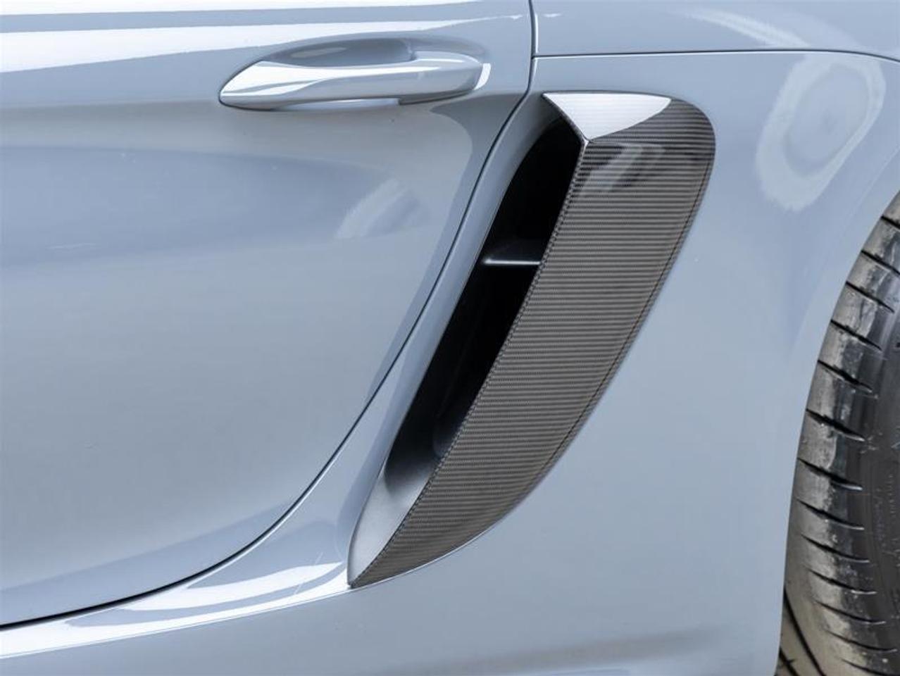 2023 Porsche 718 Cayman  Photo