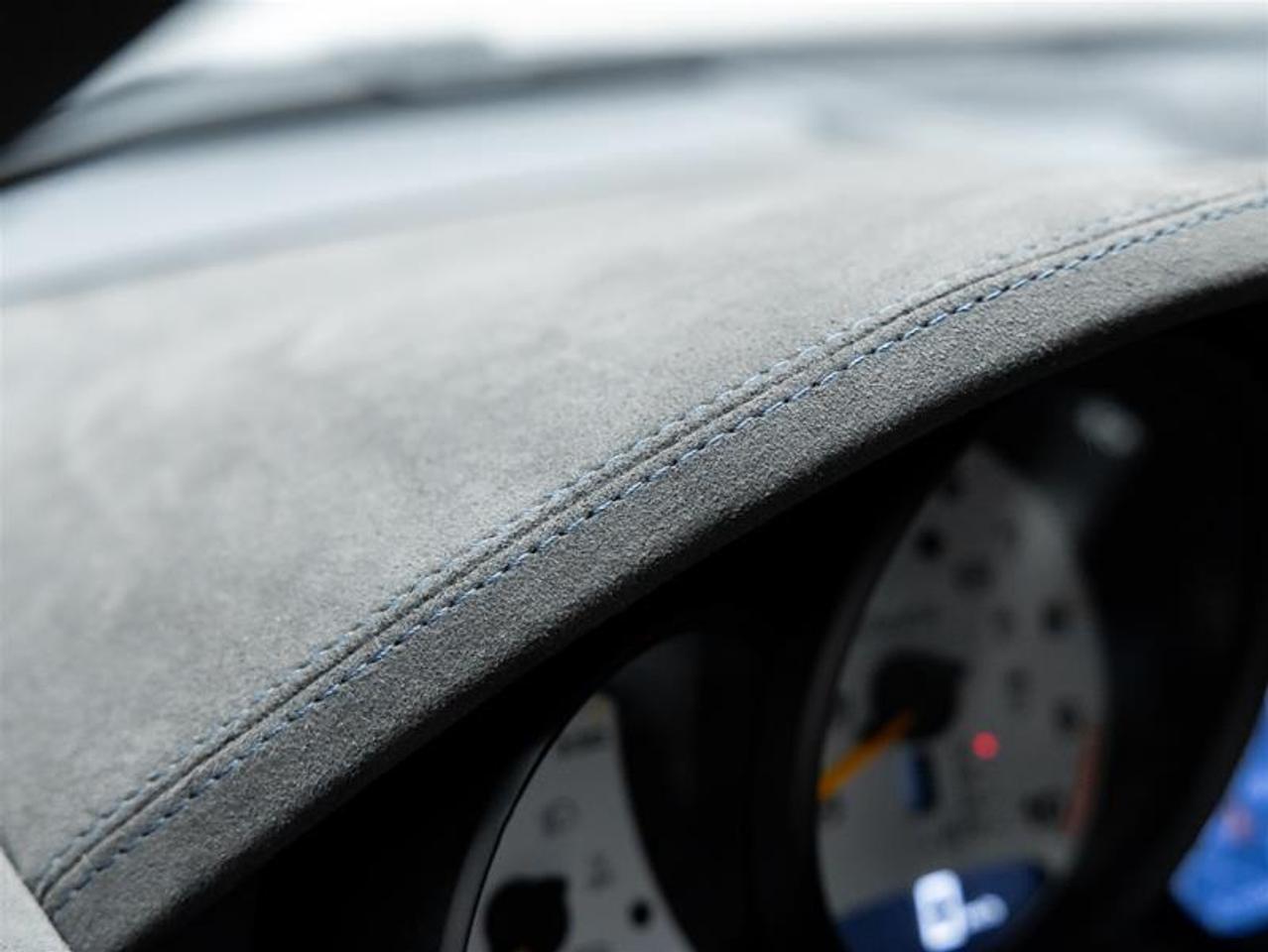 2023 Porsche 718 Cayman  Photo