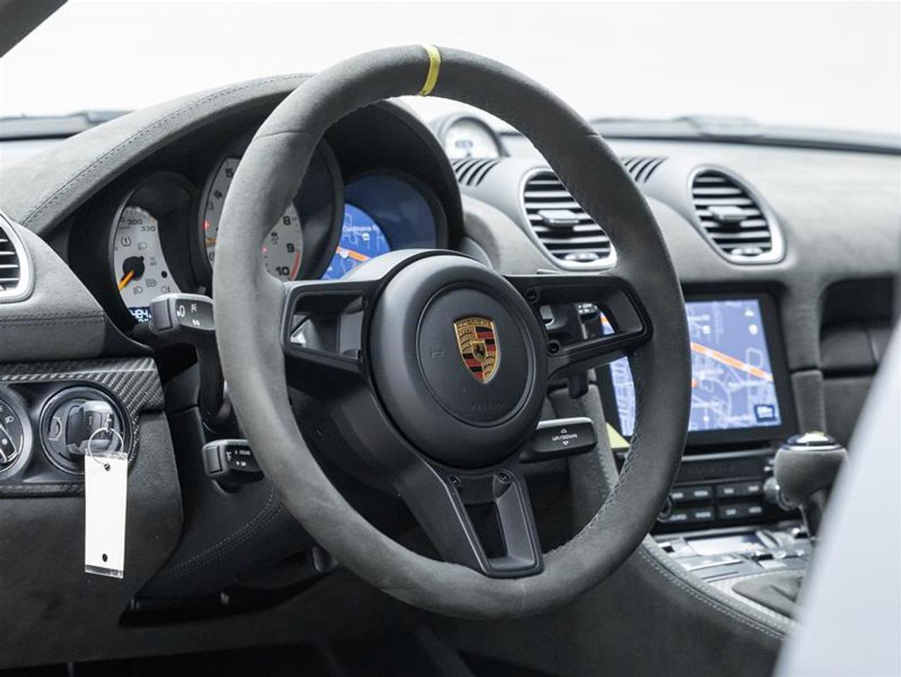 2023 Porsche 718 Cayman  Photo