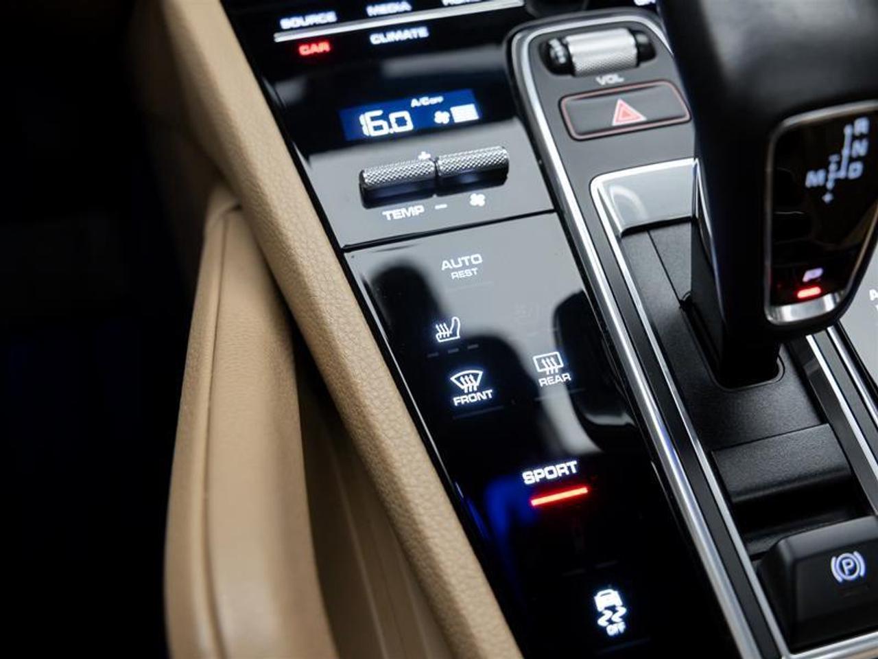 2021 Porsche Cayenne  Photo