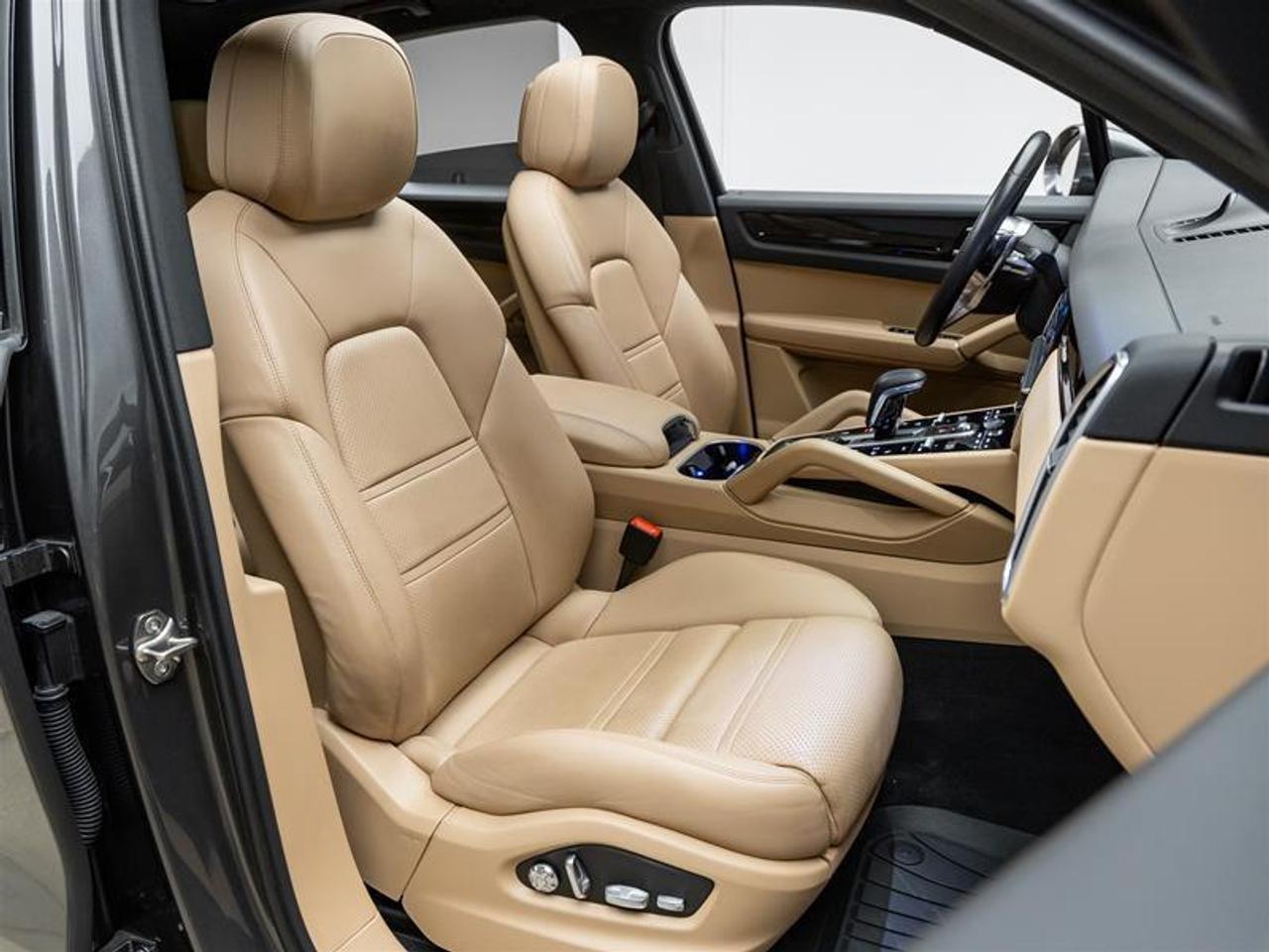 2021 Porsche Cayenne  Photo