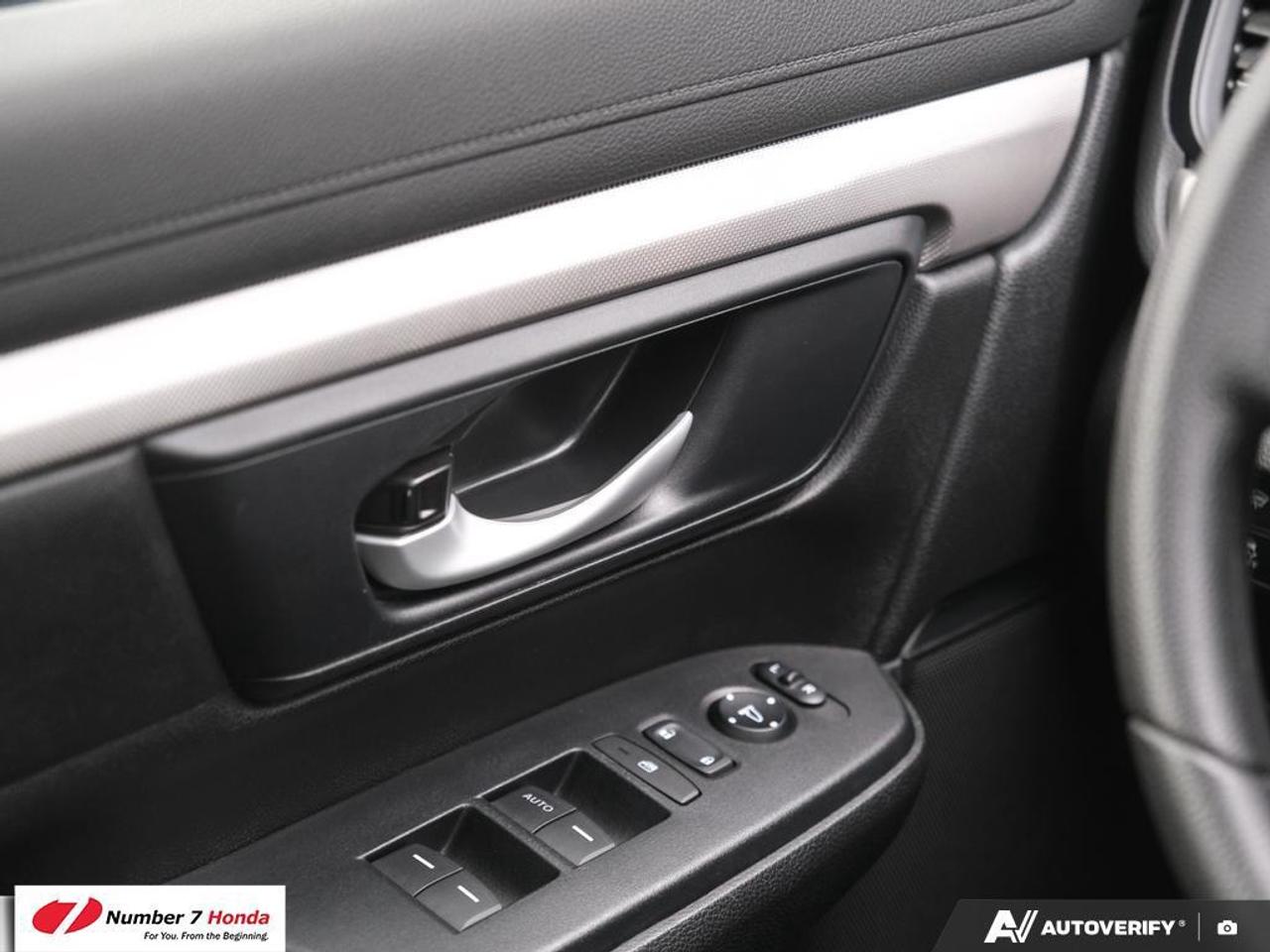 2021 Honda CR-V LX *NO REPROTED ACCIDENTS* Photo