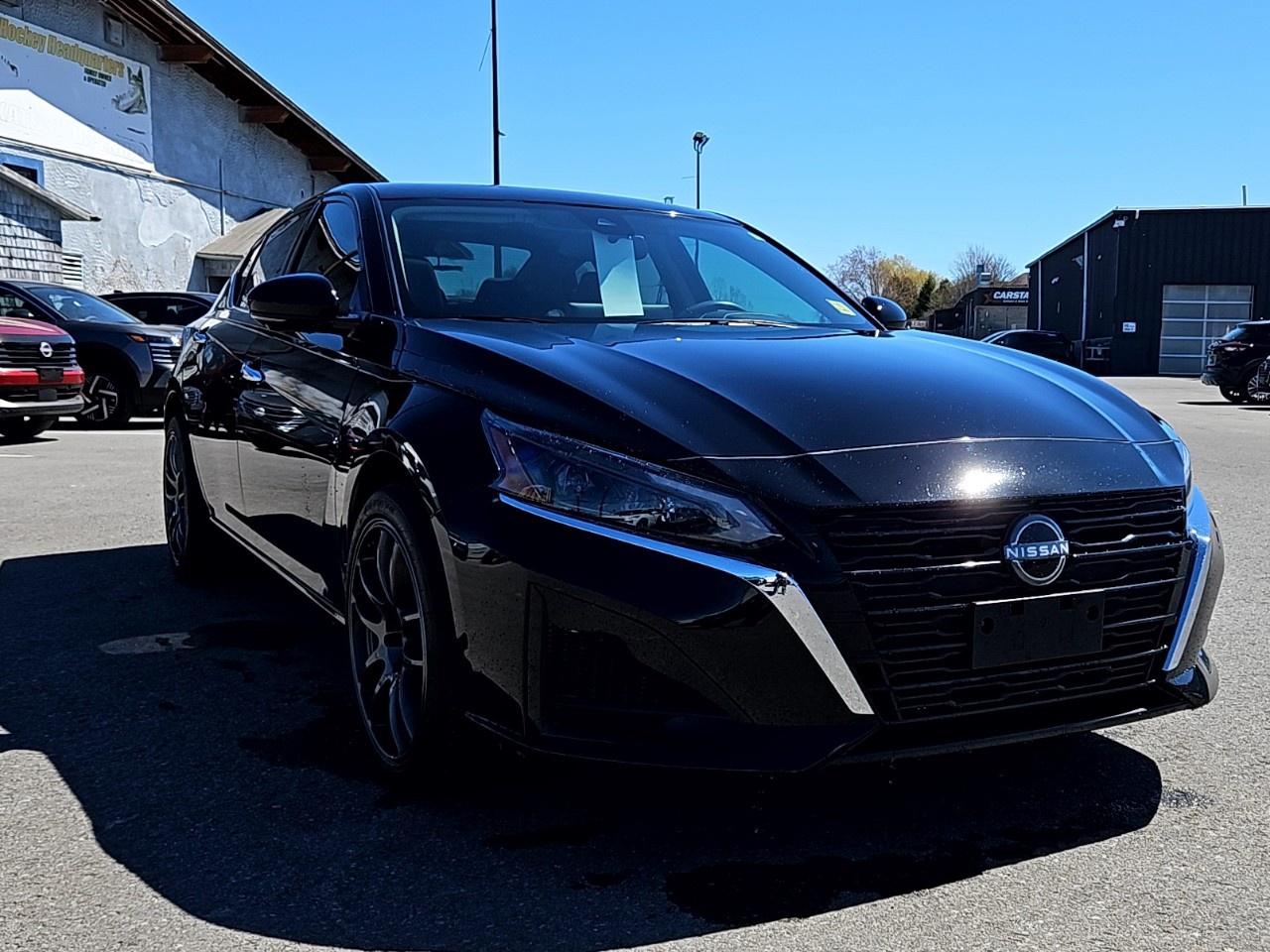 2024 Nissan Altima PLATINUM AWD Photo