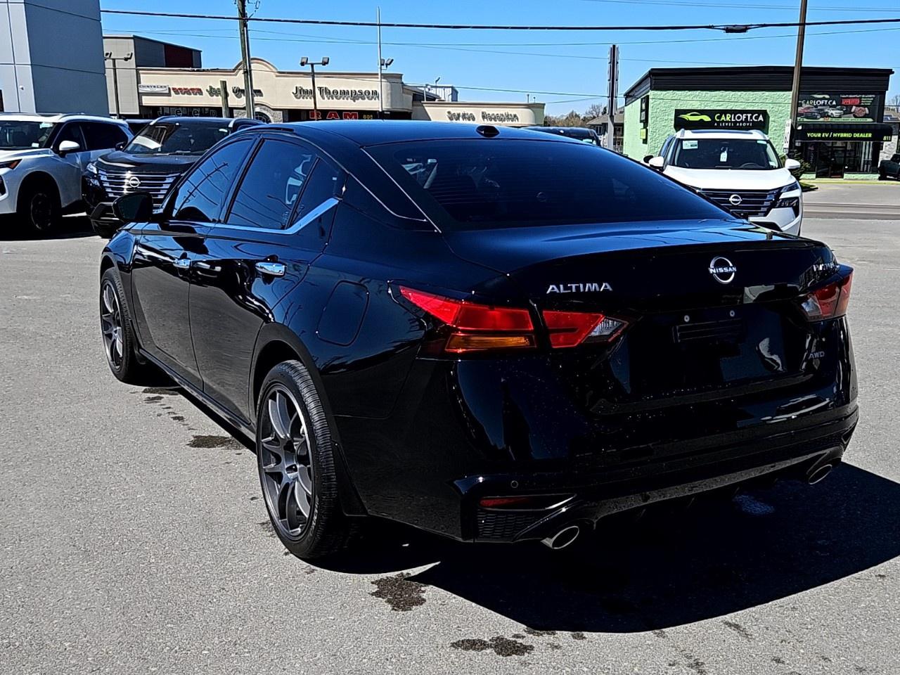 2024 Nissan Altima PLATINUM AWD Photo