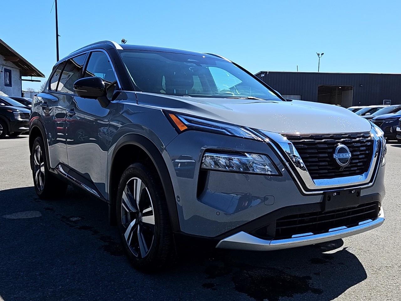 2023 Nissan Rogue AWD Platinum Photo