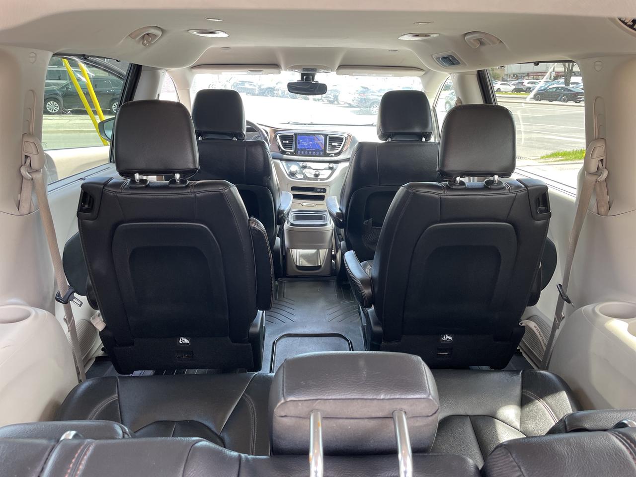 2017 Chrysler Pacifica 4dr Wgn Touring-L Photo