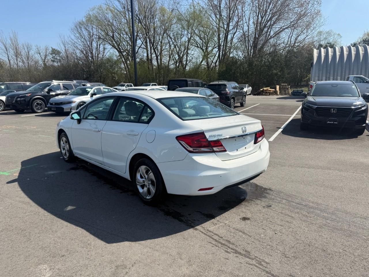2015 Honda Civic LX (M5) 4dr Sedan Photo